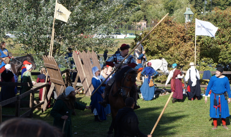 В Петропавловской крепости прошел фестиваль «Битва на Неве»: фото и видео