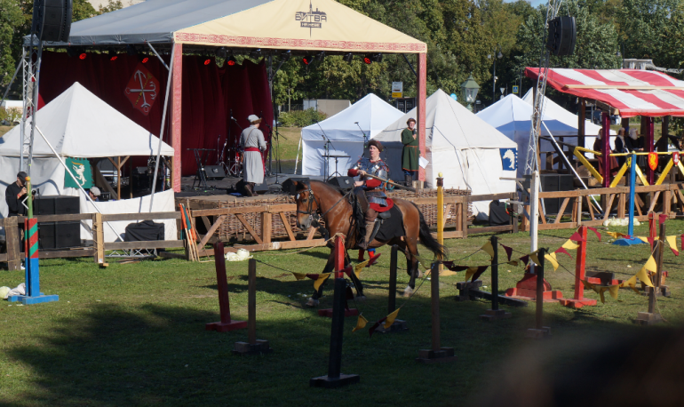В Петропавловской крепости прошел фестиваль «Битва на Неве»: фото и видео