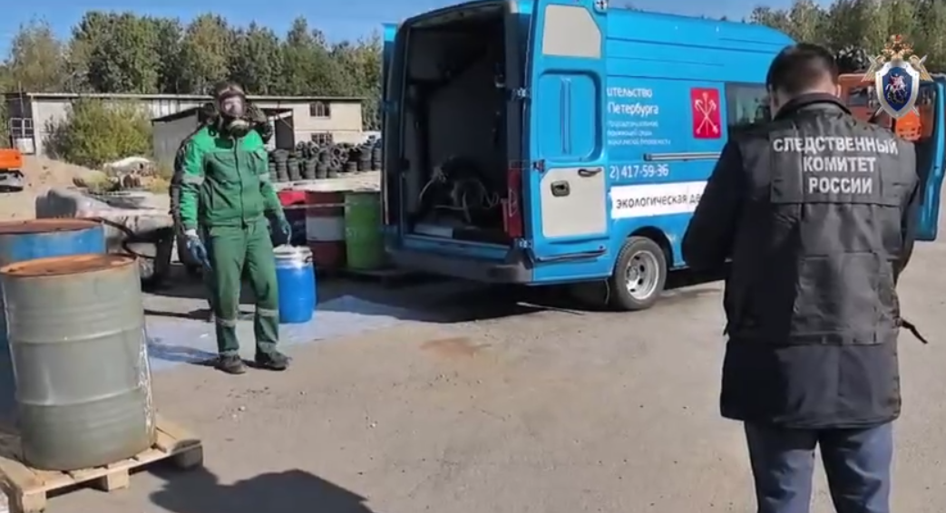 Петербуржца, подозреваемого в "кислотном" убийстве молодой сожительницы, привезли на допрос