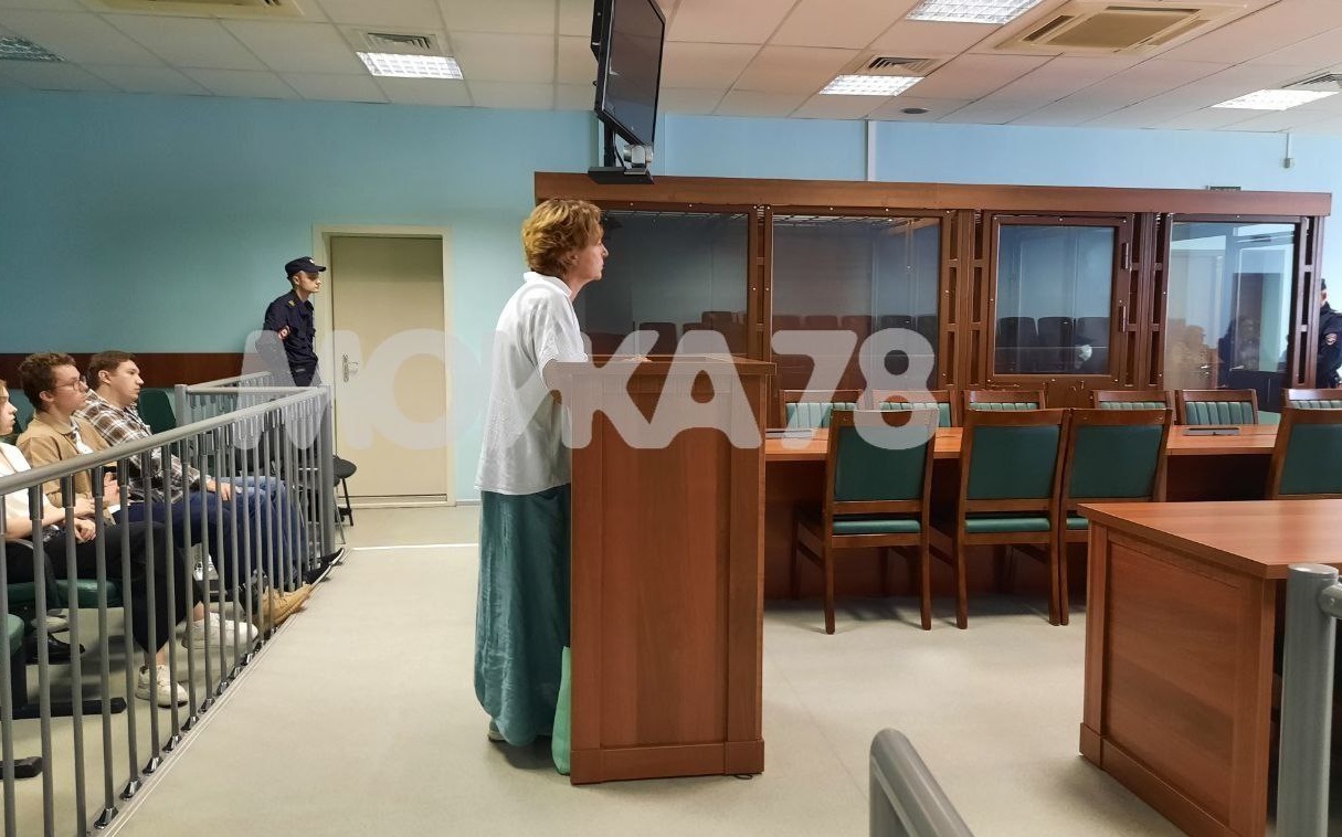 Ревнивец, устроивший на Суздальском расправу над женой при дочери-школьнице, назвал полсотни ударов ножом самообороной