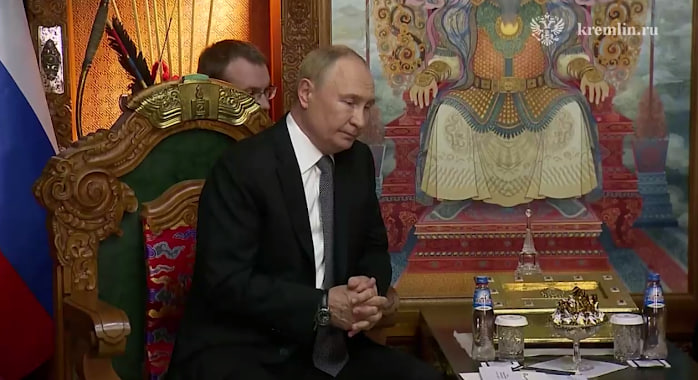 Почитайте, что Путин написал в госдворце в Улан-Баторе