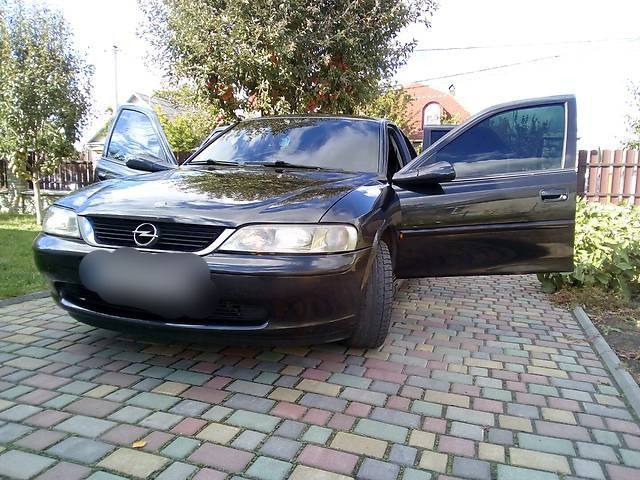 Суд в Петербурге запретил сайты по продаже нерастаможенных авто