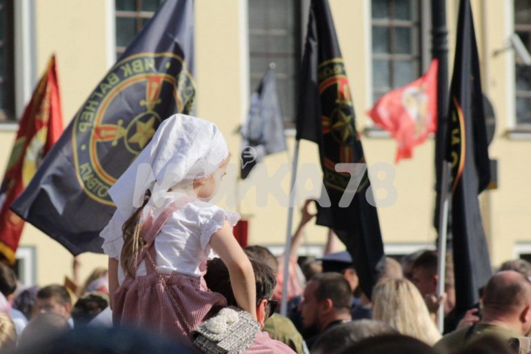 Большой крестный ход по Невскому проспекту в память об Александре Невском: как это было