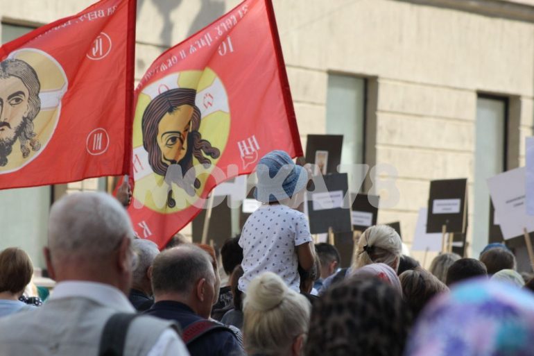 Большой крестный ход по Невскому проспекту в память об Александре Невском: как это было