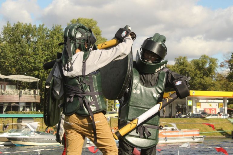 В Петропавловской крепости прошел фестиваль «Битва на Неве»: фото и видео
