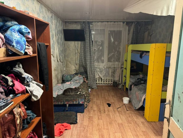 Прокуратура назвала версии гибели детей после ужина под Красноярском