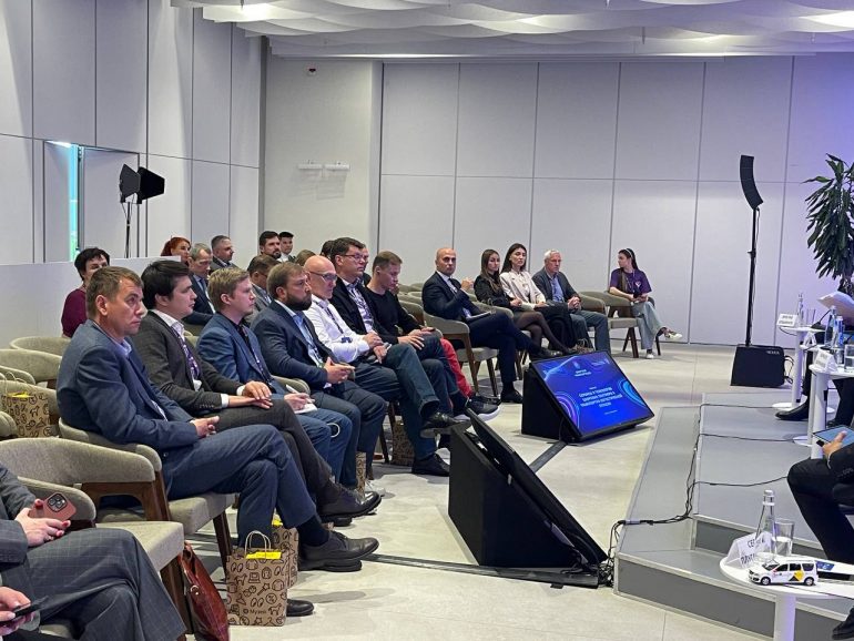 Ваньчков рассказал, по какому пути пойдет транспорт будущего в Петербурге