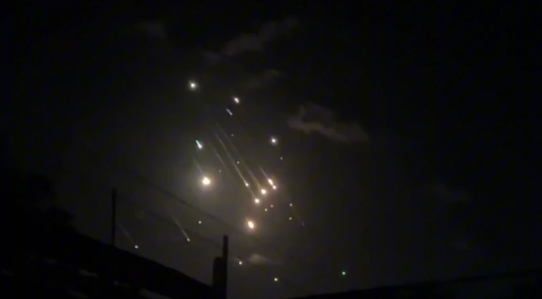 Самолёт из Пулково в Дубай экстренно сел в Баку из-за атаки Израиля