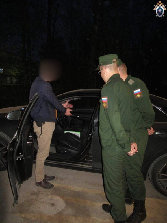 Электрошокер, кулаки, взятки и не только: что происходит в отделах полиции в районах Петербурга