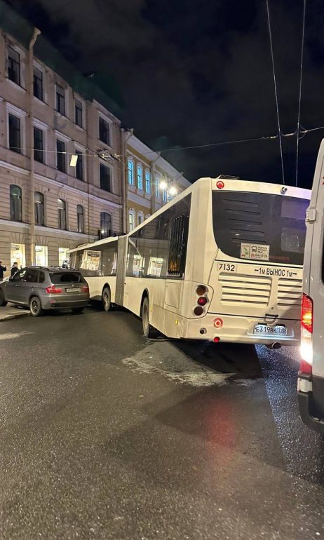 У водителя попавшего в ДТП на Малой Морской автобуса случился инфаркт